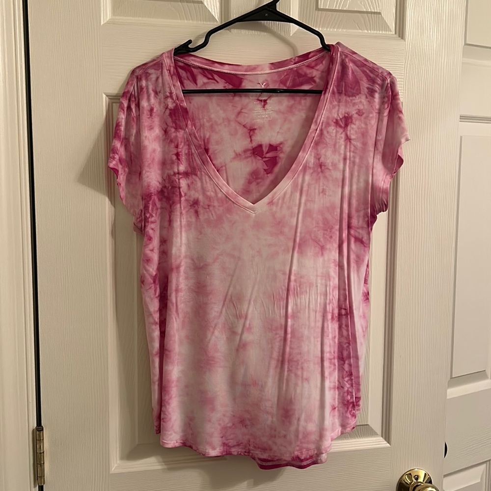 American Eagle V-Neck Tee